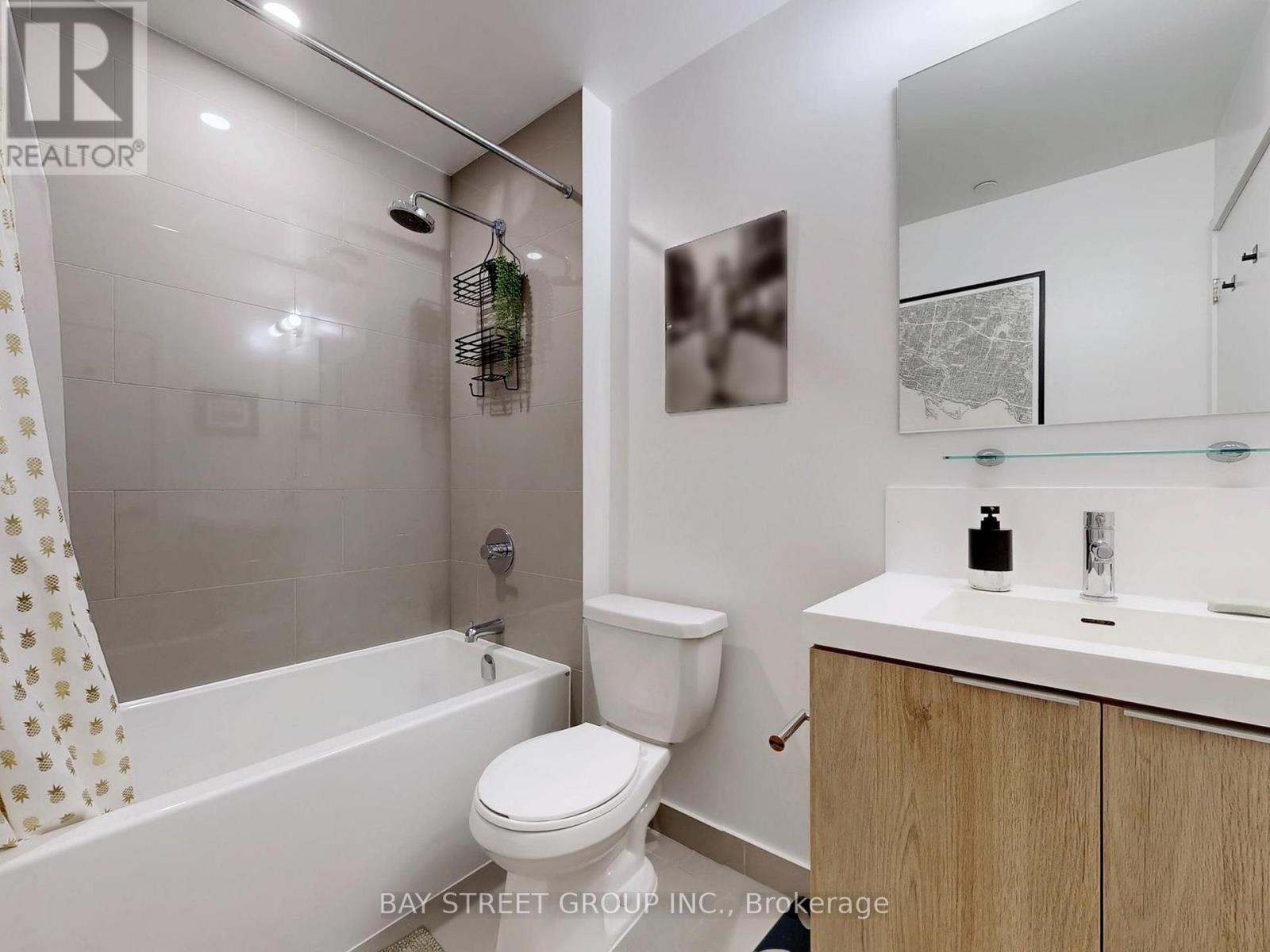 2403 - 225 Sumach Street, Toronto (regent Park), Ontario