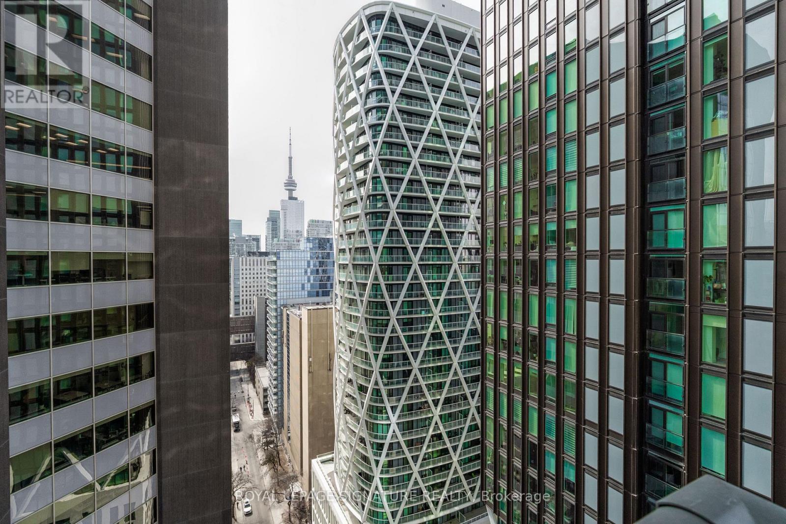 2503 - 426 University Avenue, Toronto (university), Ontario