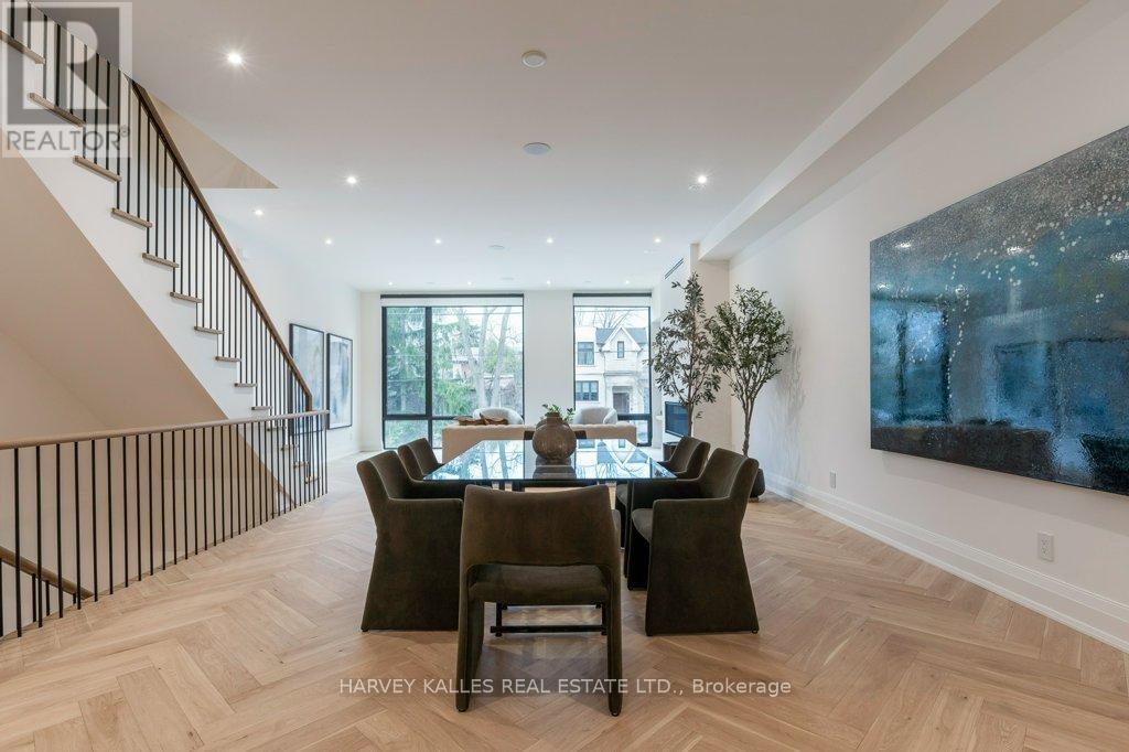 32 Evergreen Gardens, Toronto (leaside), Ontario