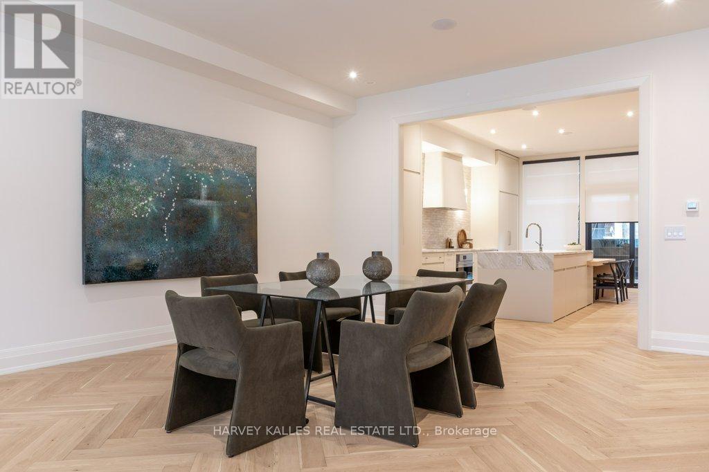 32 Evergreen Gardens, Toronto (leaside), Ontario