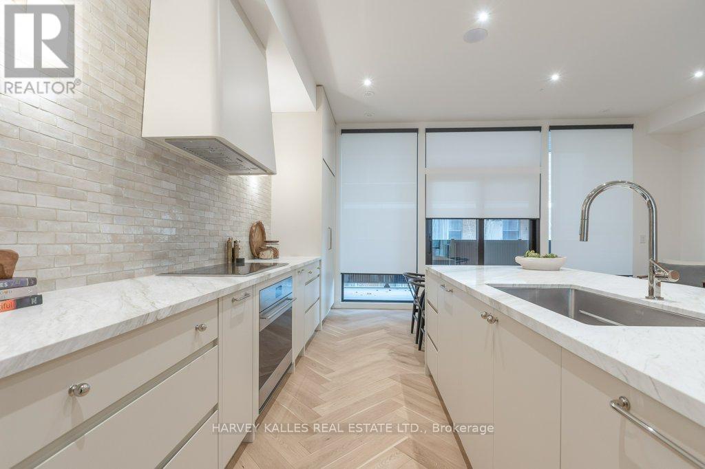 32 Evergreen Gardens, Toronto (leaside), Ontario