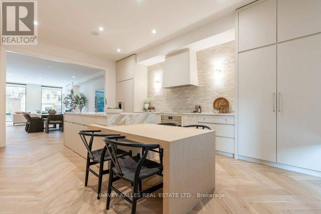 32 Evergreen Gardens, Toronto (leaside), Ontario