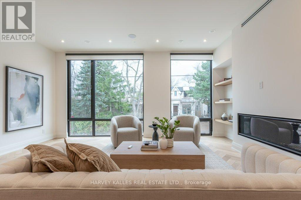 32 Evergreen Gardens, Toronto (leaside), Ontario