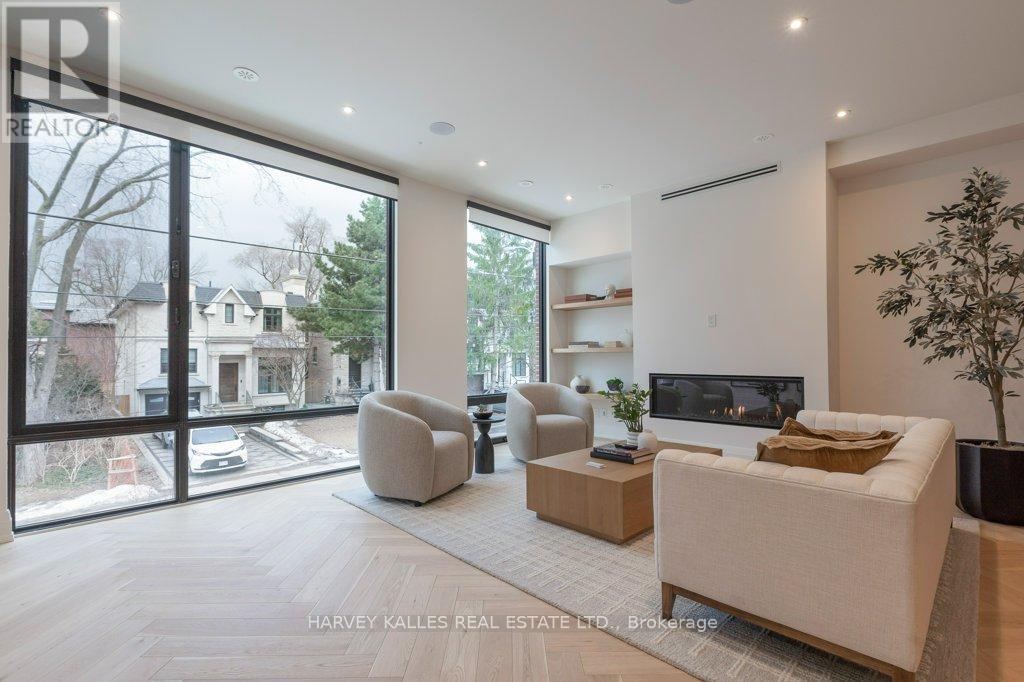 32 Evergreen Gardens, Toronto (leaside), Ontario