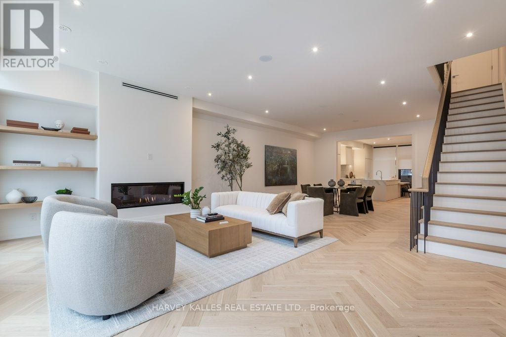 32 Evergreen Gardens, Toronto (leaside), Ontario