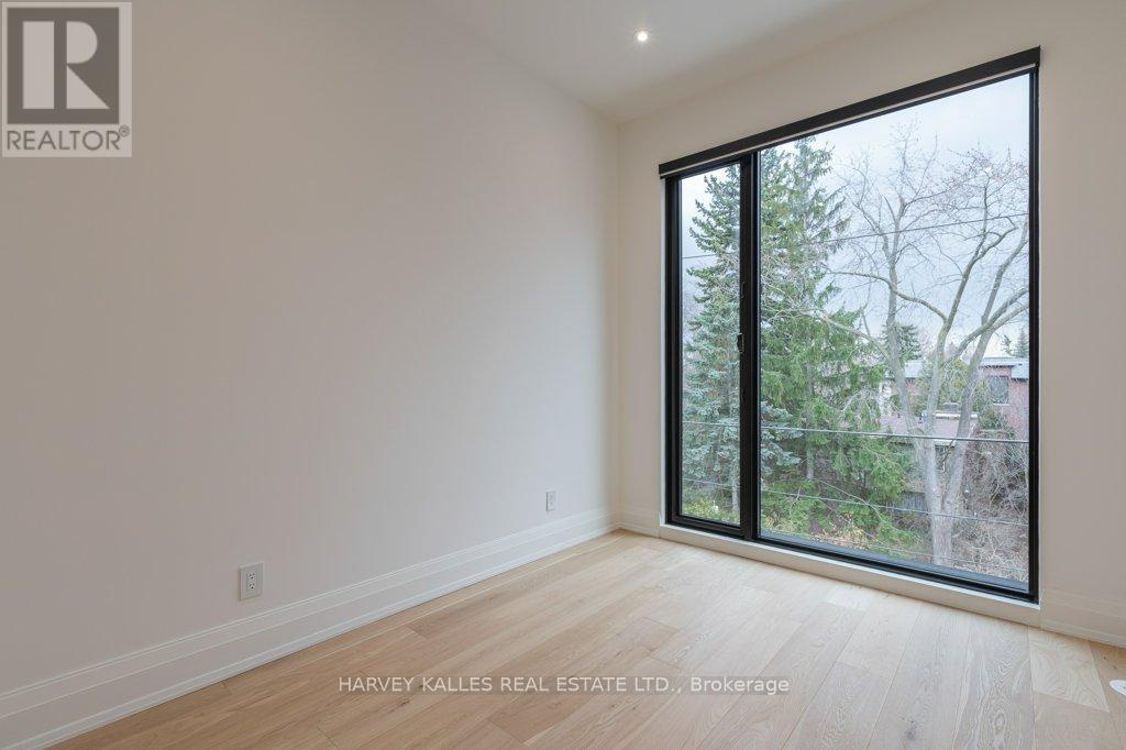 32 Evergreen Gardens, Toronto (leaside), Ontario