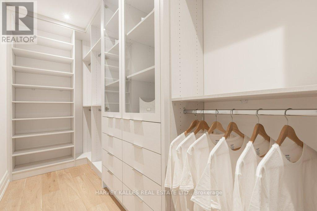 32 Evergreen Gardens, Toronto (leaside), Ontario
