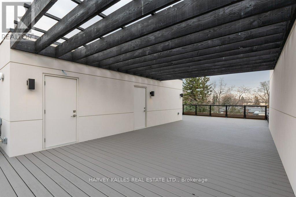 32 Evergreen Gardens, Toronto (leaside), Ontario