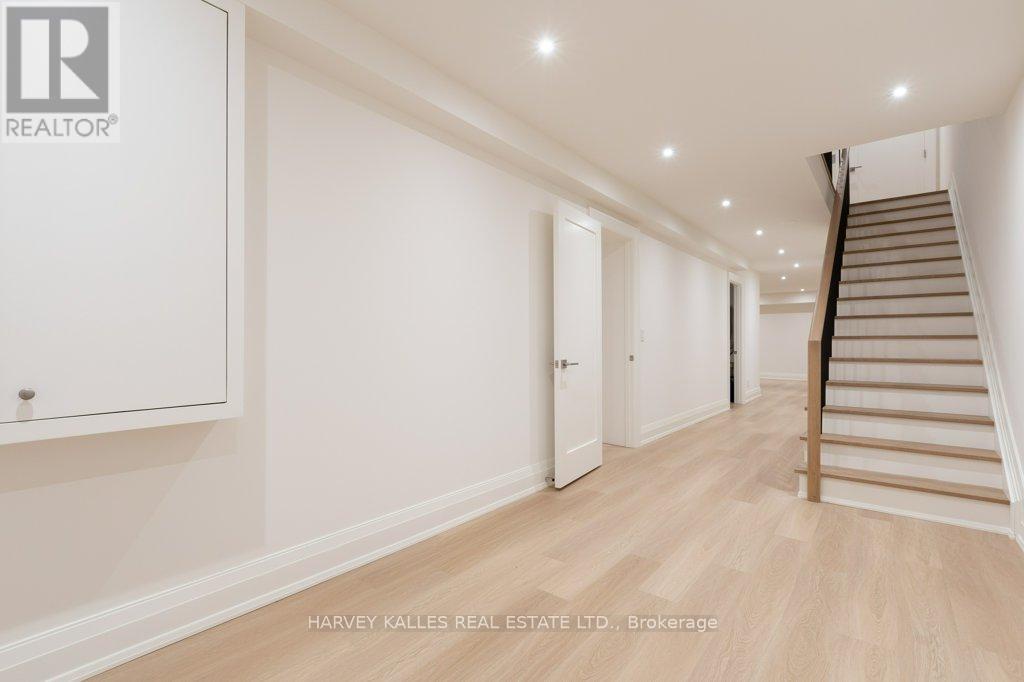 32 Evergreen Gardens, Toronto (leaside), Ontario