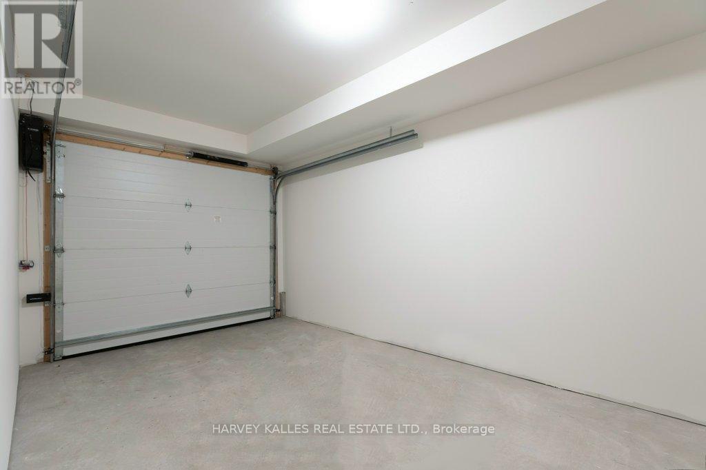 32 Evergreen Gardens, Toronto (leaside), Ontario