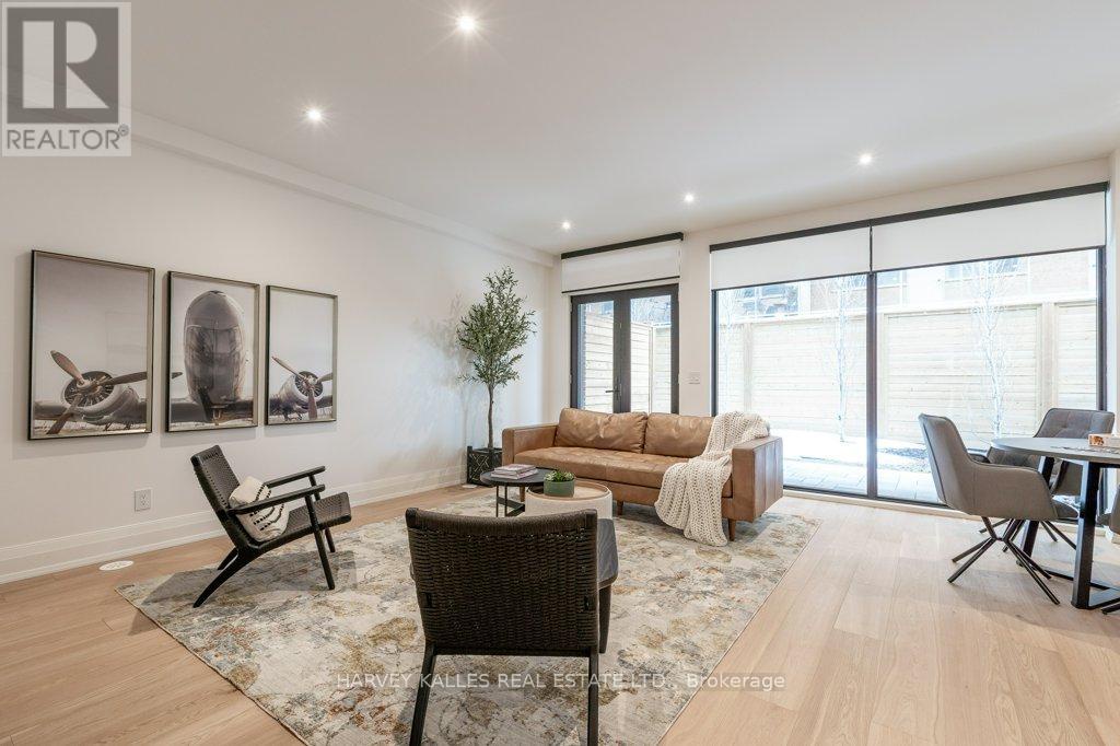 32 Evergreen Gardens, Toronto (leaside), Ontario