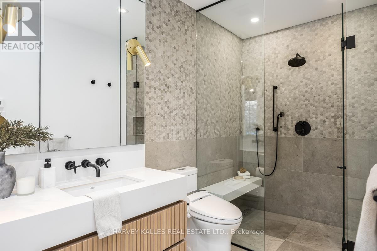 53 Castlewood Road, Toronto (lawrence Park South), Ontario