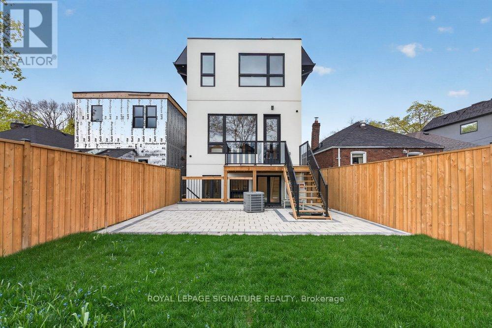 53 Lesmount Avenue, Toronto (east York), Ontario