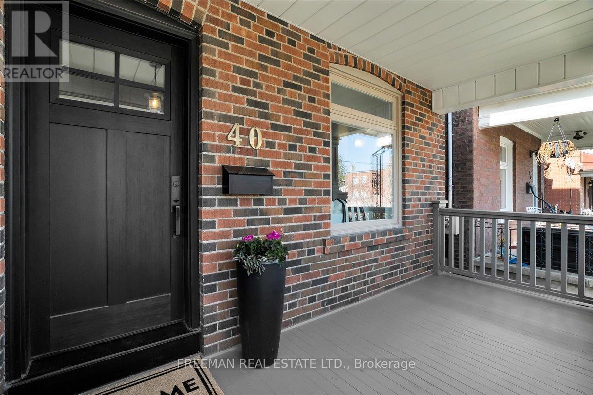 40 Garnet Avenue, Toronto (dovercourt-wallace Emerson-junction), Ontario