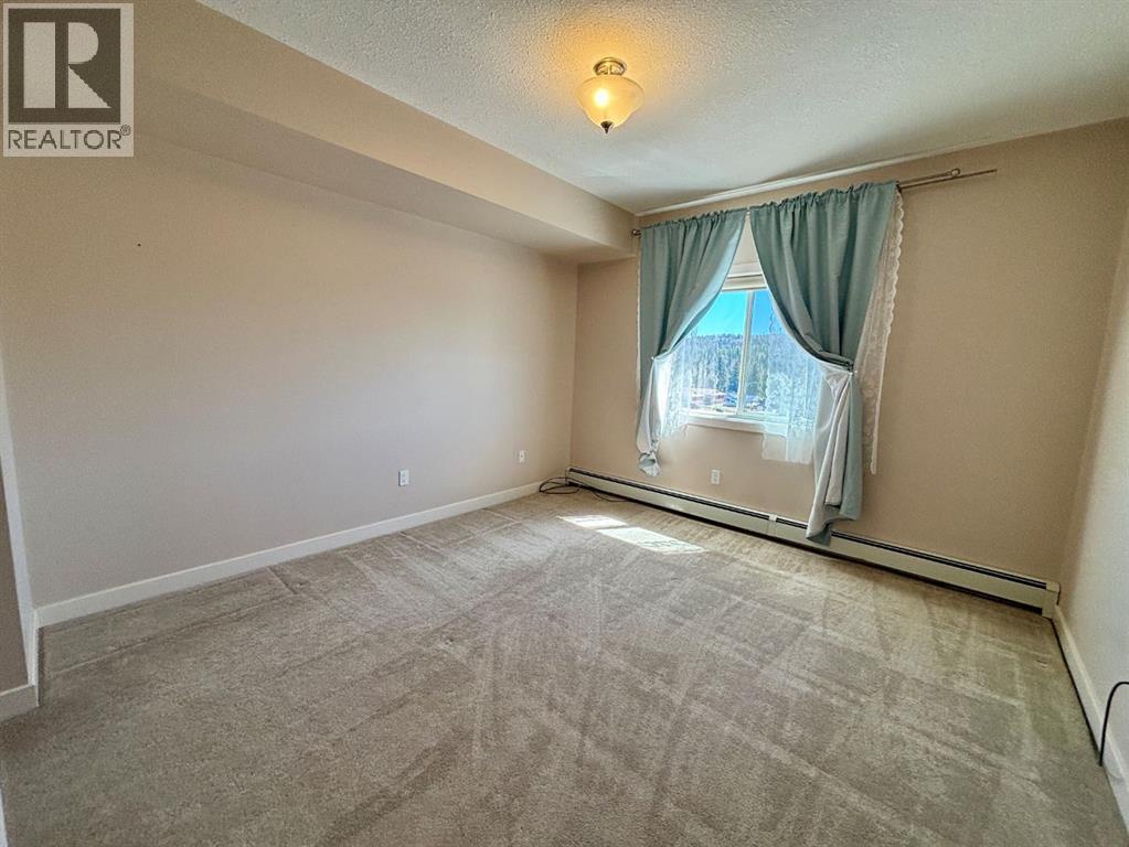 309, 109 Seabolt Drive, Hinton, Alberta