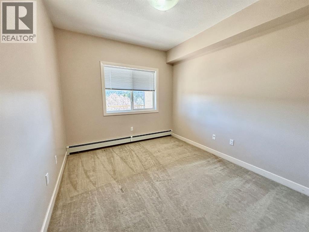 309, 109 Seabolt Drive, Hinton, Alberta