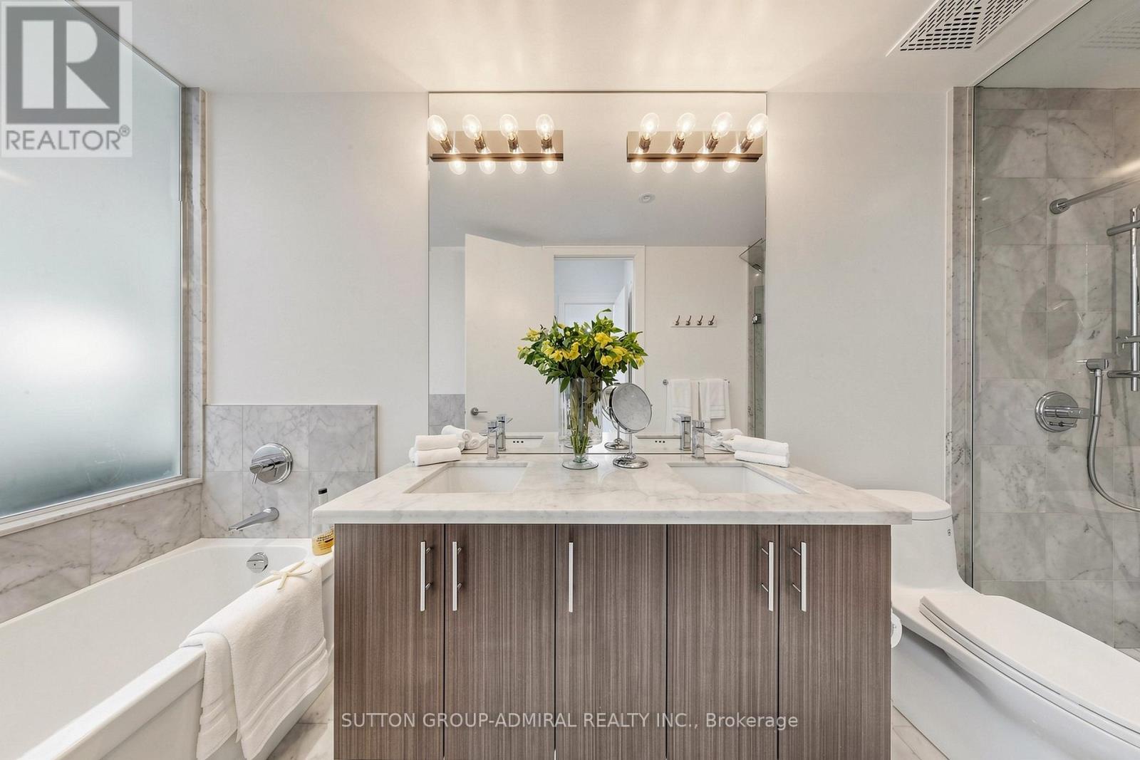 Th115 - 39 Queens Quay E, Toronto (waterfront Communities), Ontario