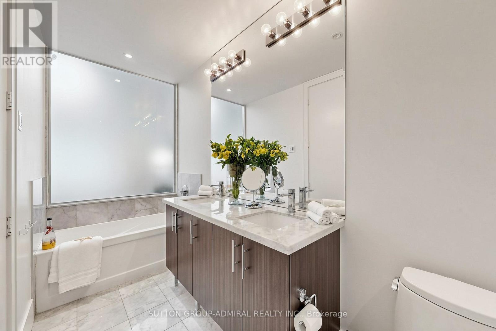 Th115 - 39 Queens Quay E, Toronto (waterfront Communities), Ontario