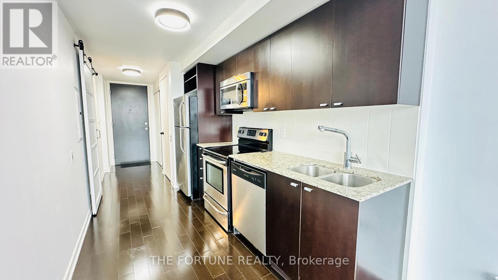 3213 - 105 The Queensway Avenue, Toronto (high Park-swansea), Ontario