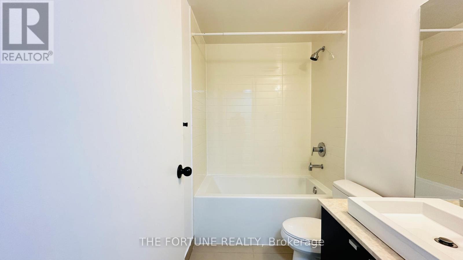 3213 - 105 The Queensway Avenue, Toronto (high Park-swansea), Ontario