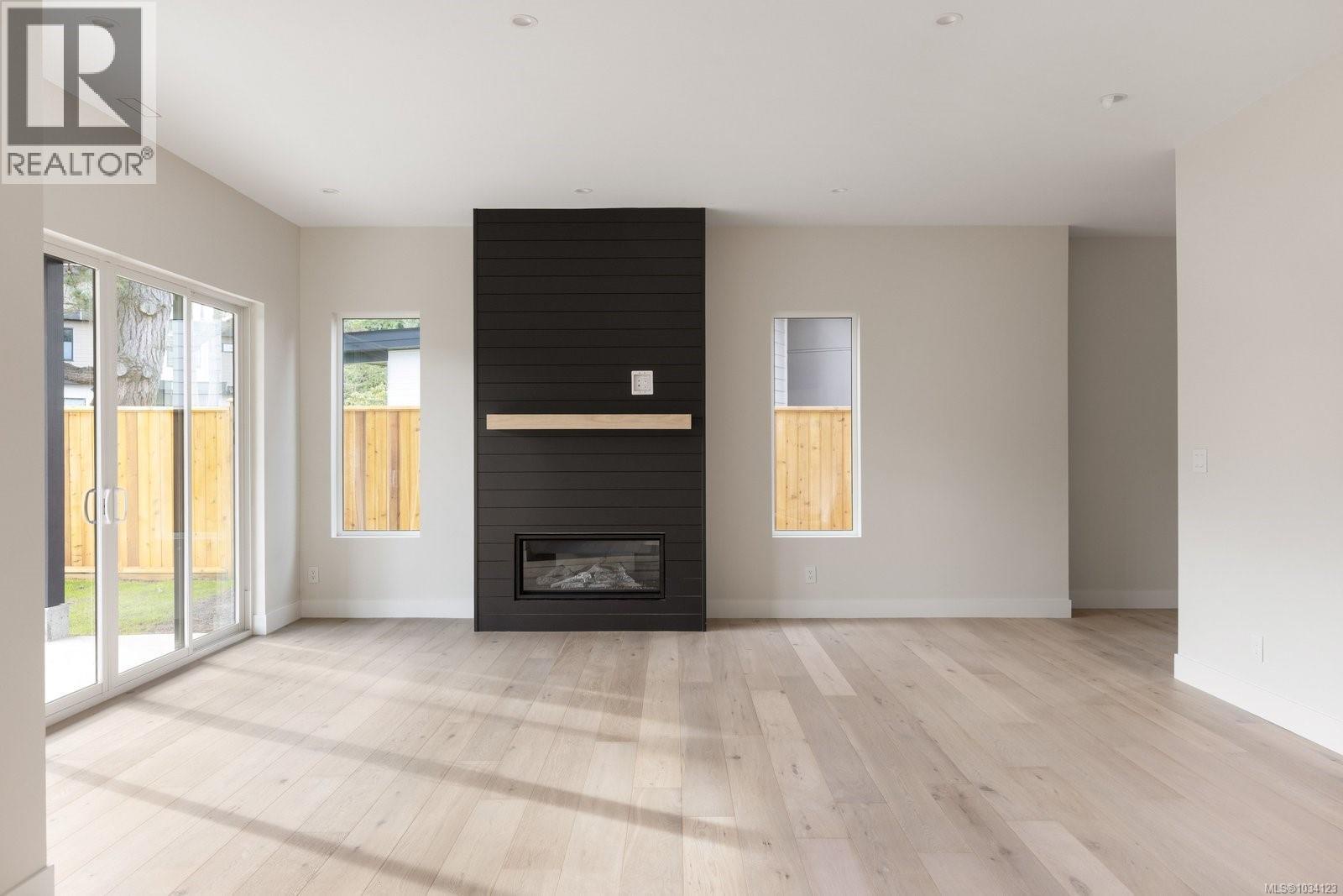 2295 Adela Pl, Sidney, British Columbia