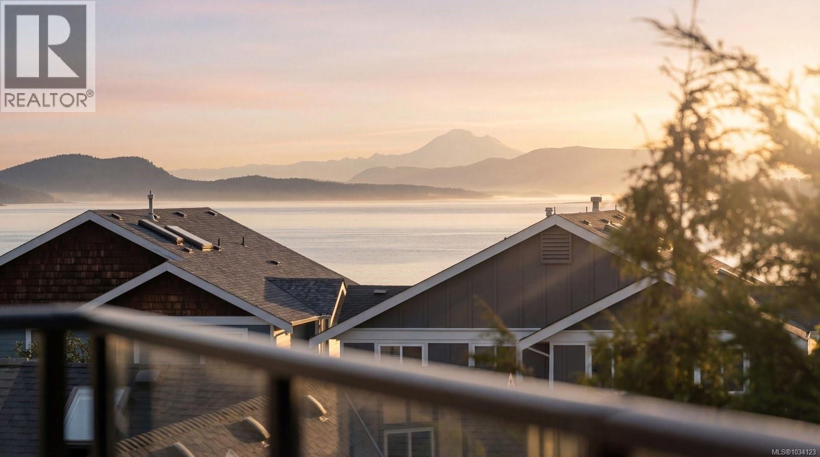 2295 Adela Pl, Sidney, British Columbia