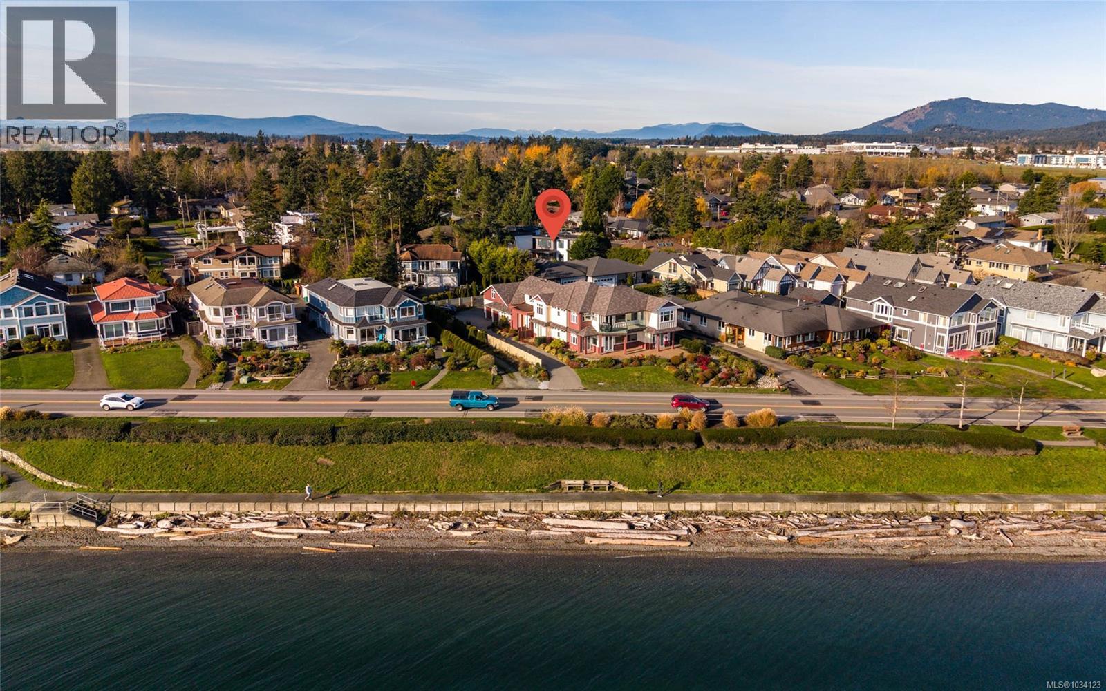 2295 Adela Pl, Sidney, British Columbia