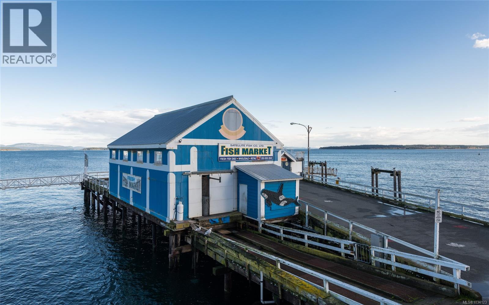 2295 Adela Pl, Sidney, British Columbia