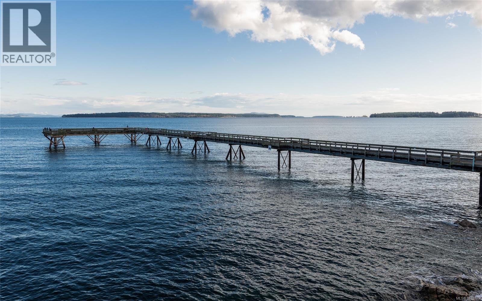 2295 Adela Pl, Sidney, British Columbia