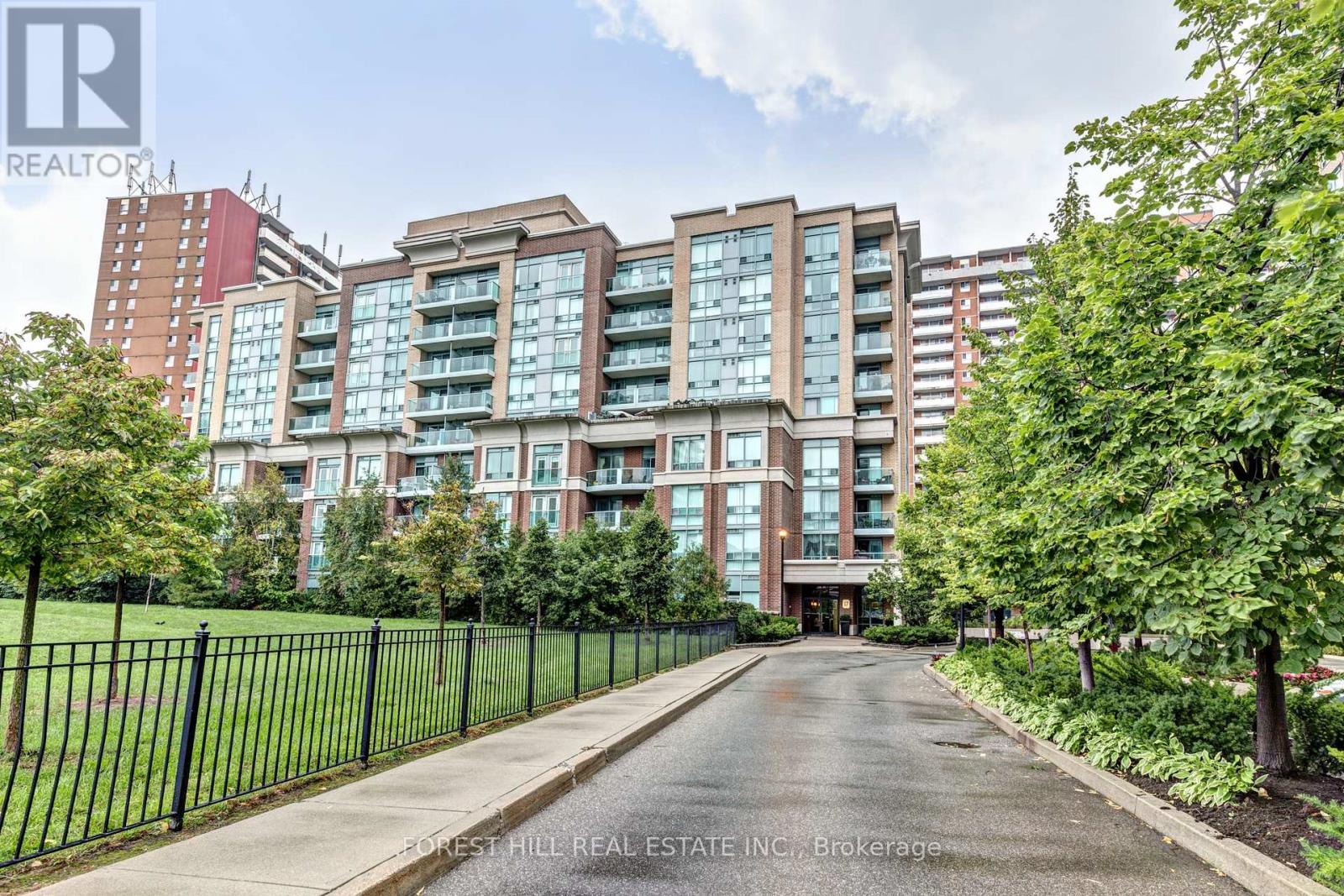 709 - 17 Michael Power Place, Toronto (islington-city Centre West), Ontario