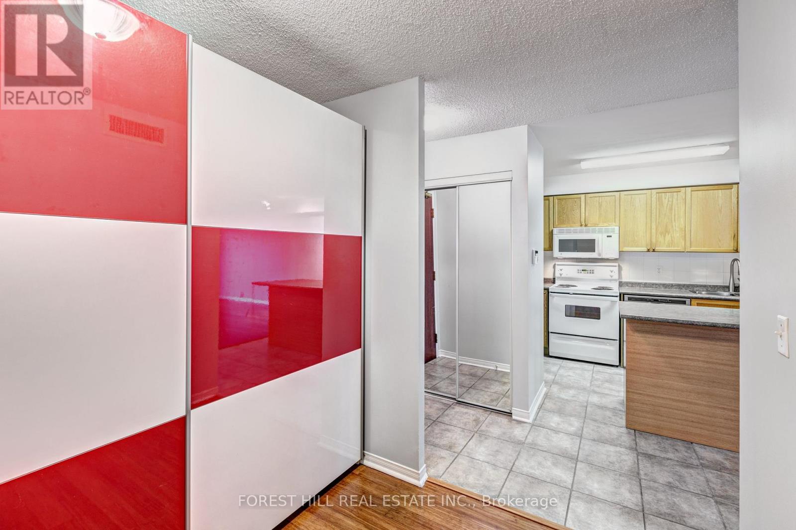 709 - 17 Michael Power Place, Toronto (islington-city Centre West), Ontario