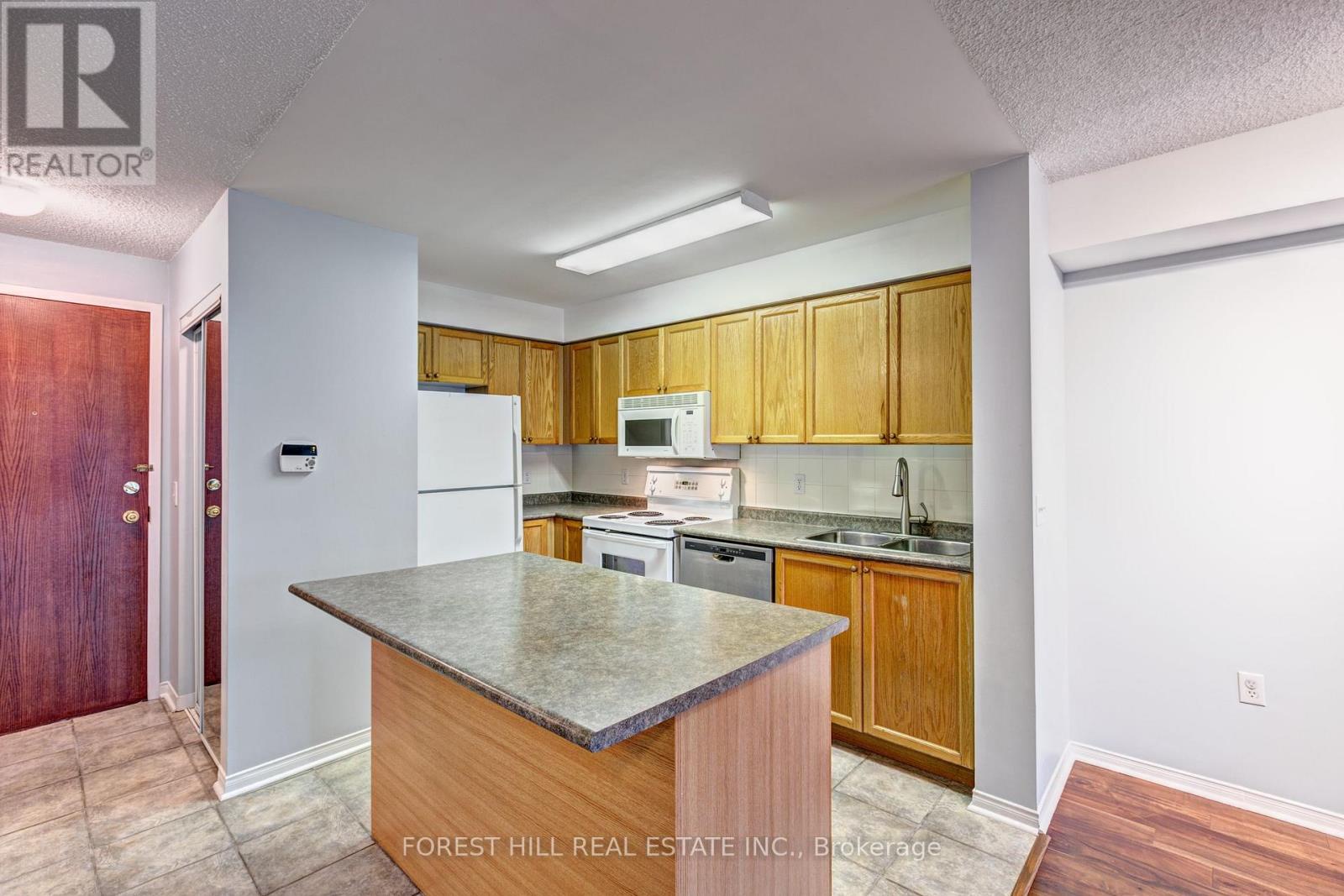 709 - 17 Michael Power Place, Toronto (islington-city Centre West), Ontario