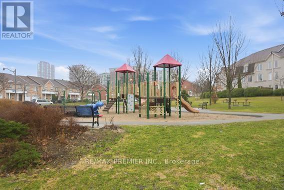 Ph20 - 16 Dallimore Circle, Toronto (banbury-don Mills), Ontario