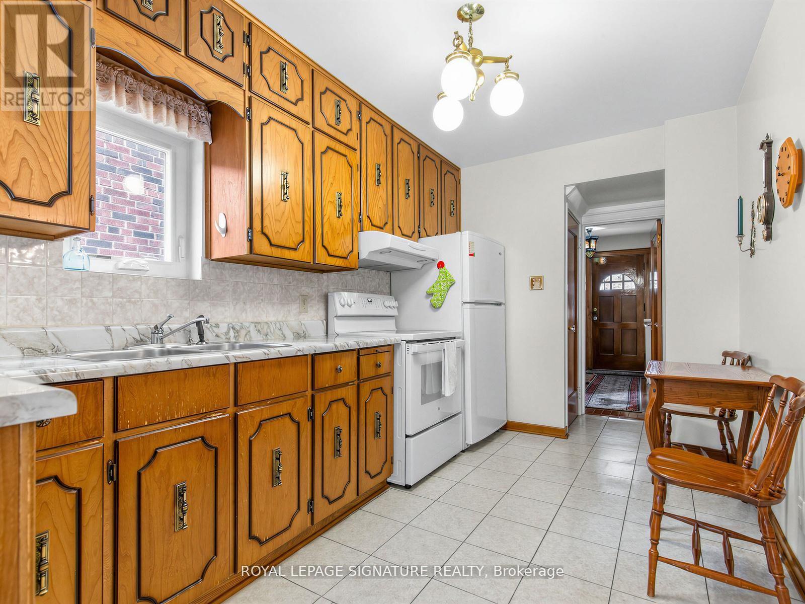 136 Cranbrooke Avenue, Toronto (lawrence Park North), Ontario