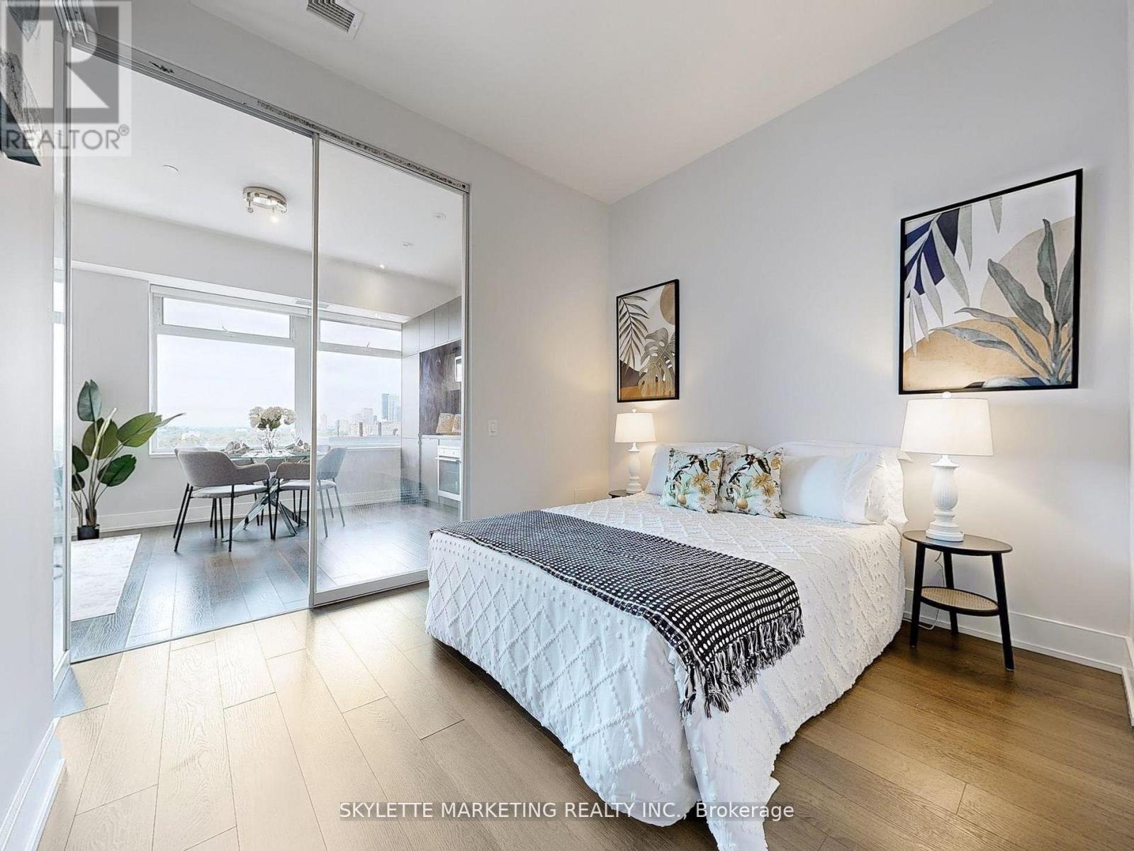 1128 - 111 St Clair Avenue W, Toronto (yonge-st. Clair), Ontario