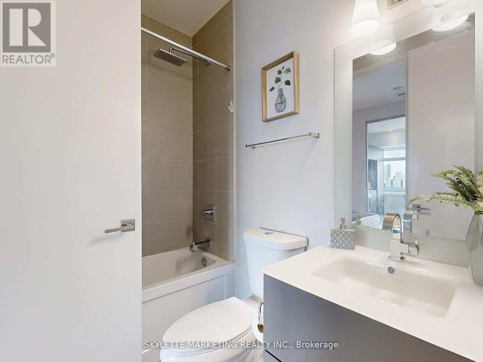 1128 - 111 St Clair Avenue W, Toronto (yonge-st. Clair), Ontario