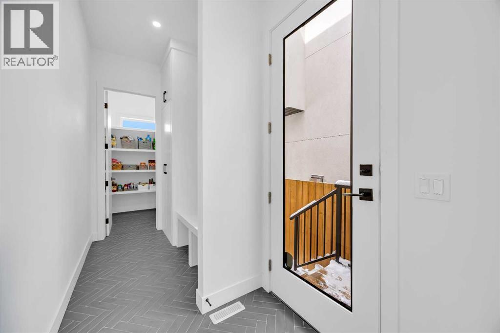 2625 29 Street Sw, Calgary, Alberta