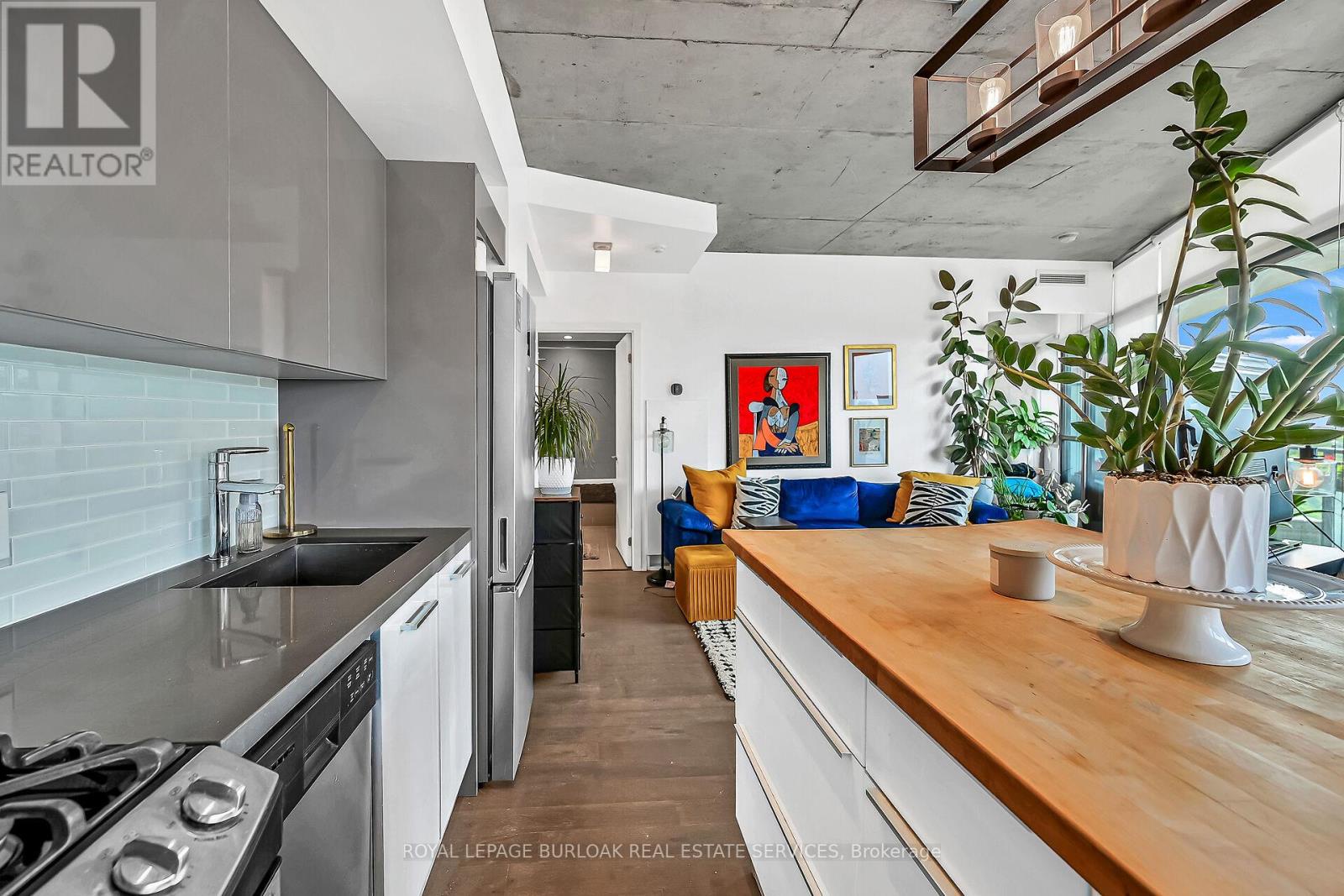 902 - 1201 Dundas Street E, Toronto (south Riverdale), Ontario