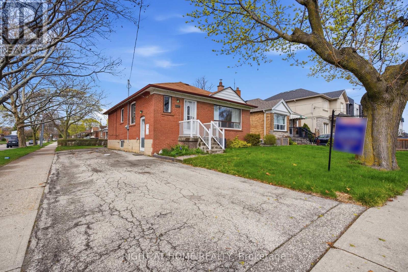 258 Beta Street, Toronto (alderwood), Ontario