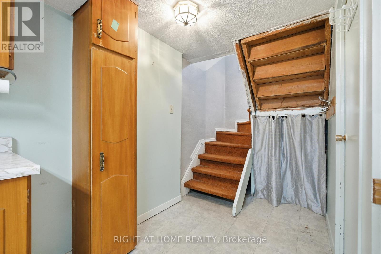 258 Beta Street, Toronto (alderwood), Ontario