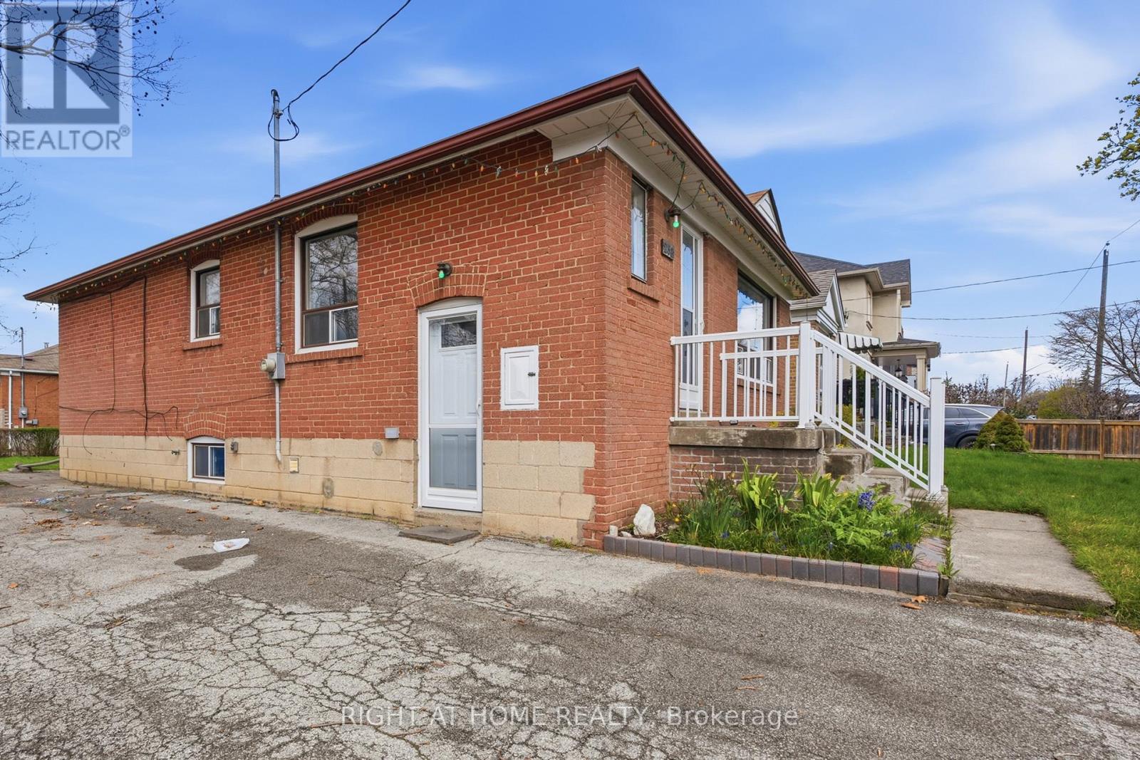 258 Beta Street, Toronto (alderwood), Ontario