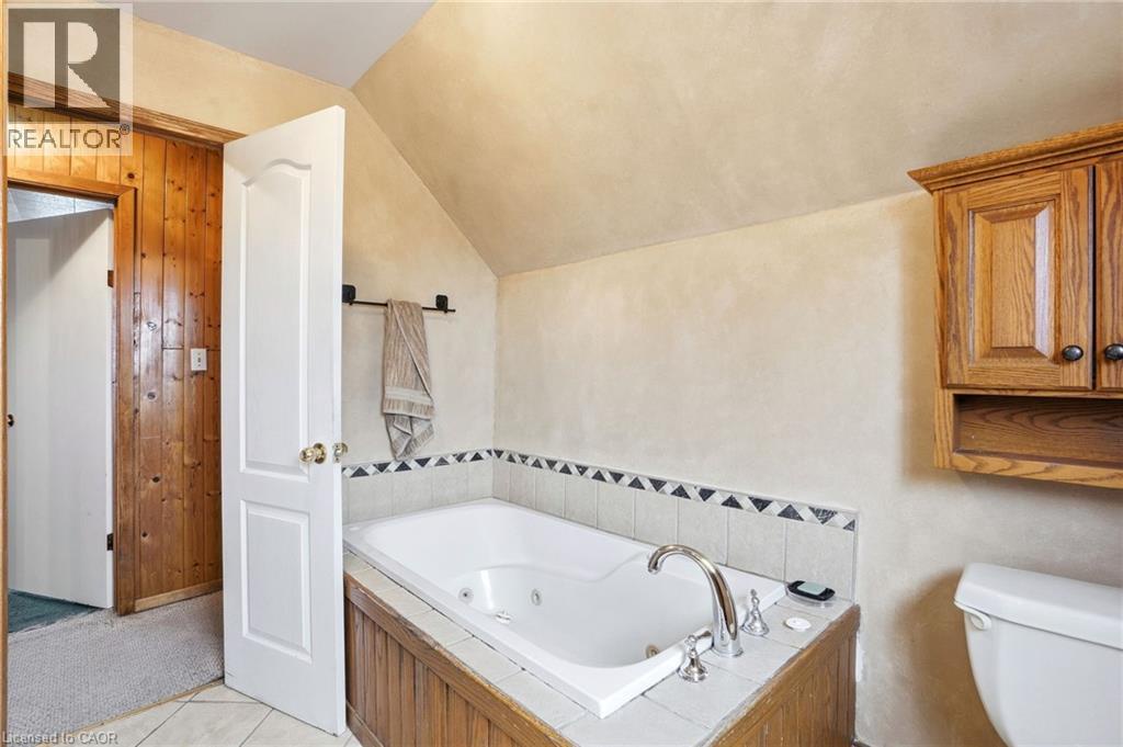 520 Alder Street E, Dunnville, Ontario