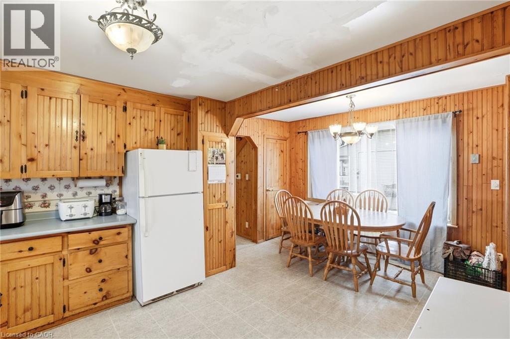 520 Alder Street E, Dunnville, Ontario