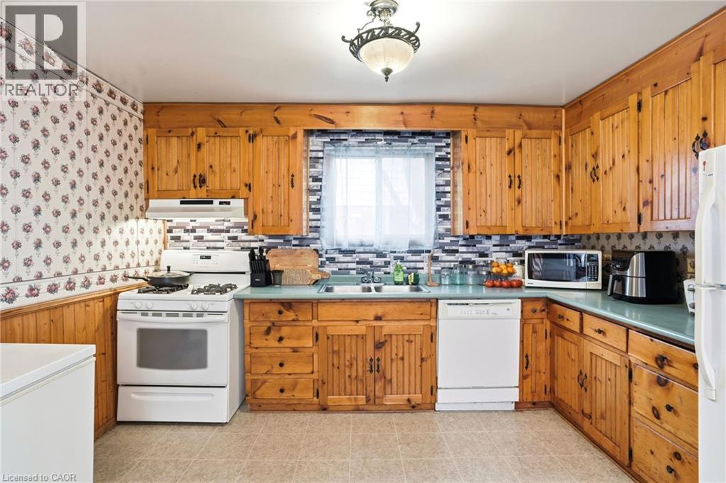 520 Alder Street E, Dunnville, Ontario