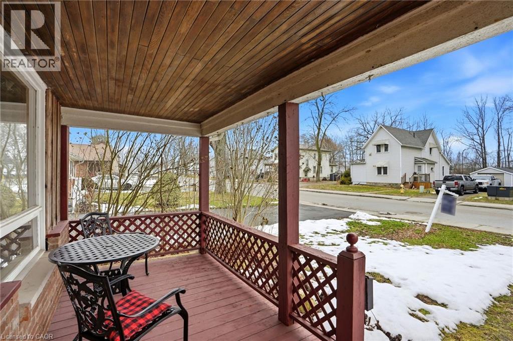 520 Alder Street E, Dunnville, Ontario