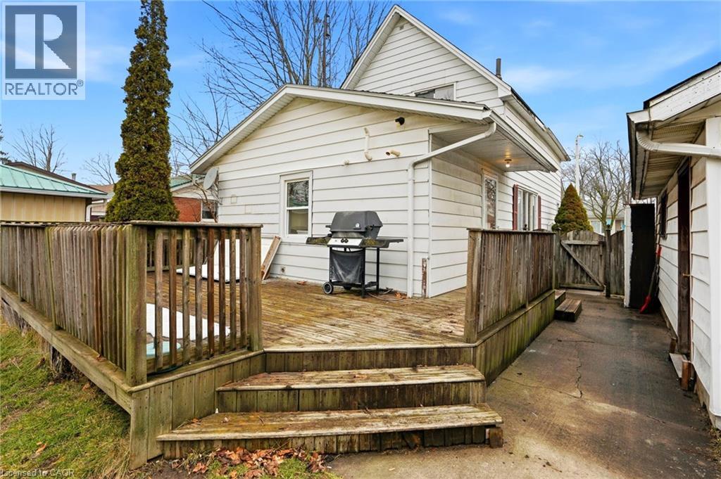 520 Alder Street E, Dunnville, Ontario