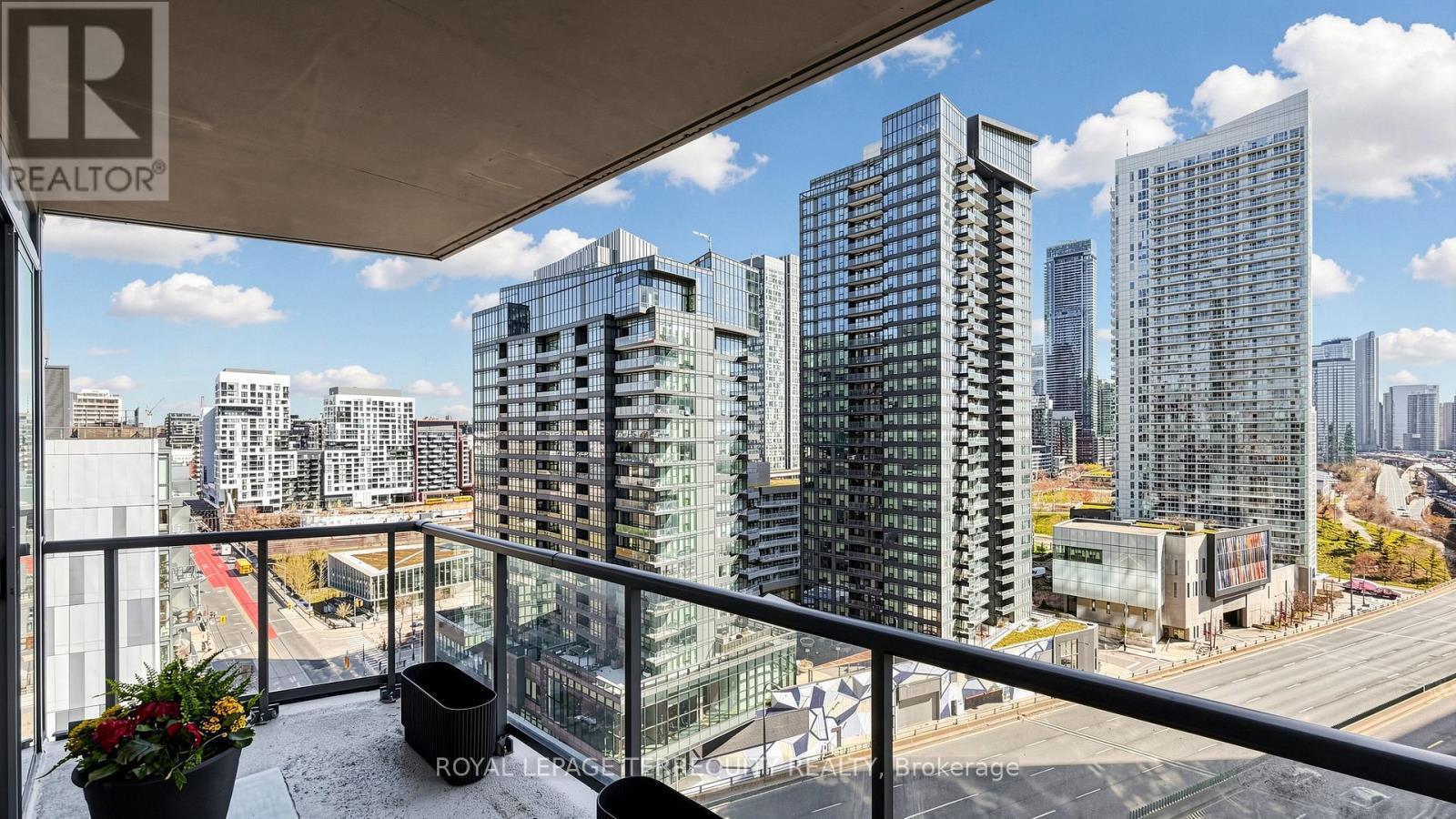 1705 - 20 Bruyeres Mews, Toronto (niagara), Ontario