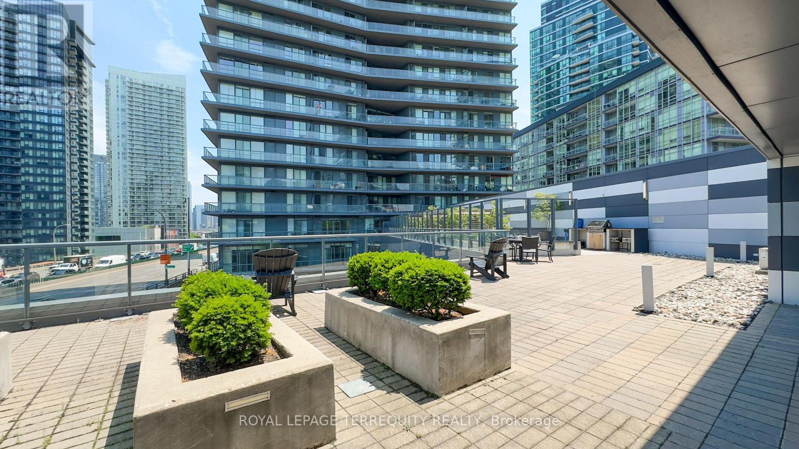 1705 - 20 Bruyeres Mews, Toronto (niagara), Ontario