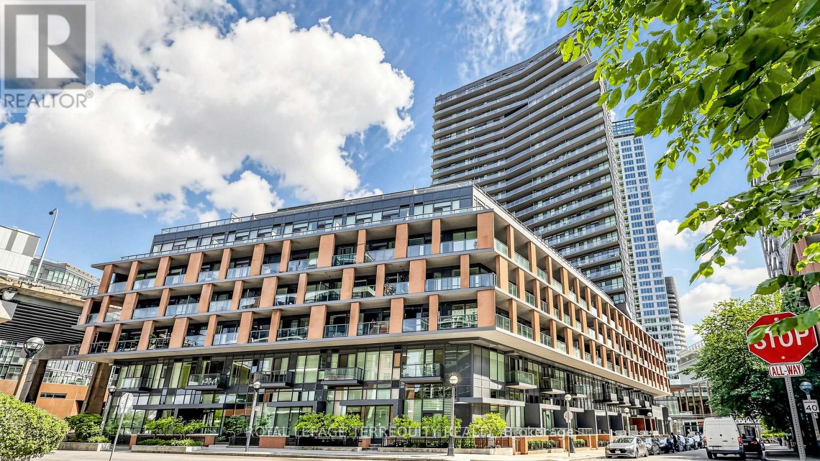 1705 - 20 Bruyeres Mews, Toronto (niagara), Ontario