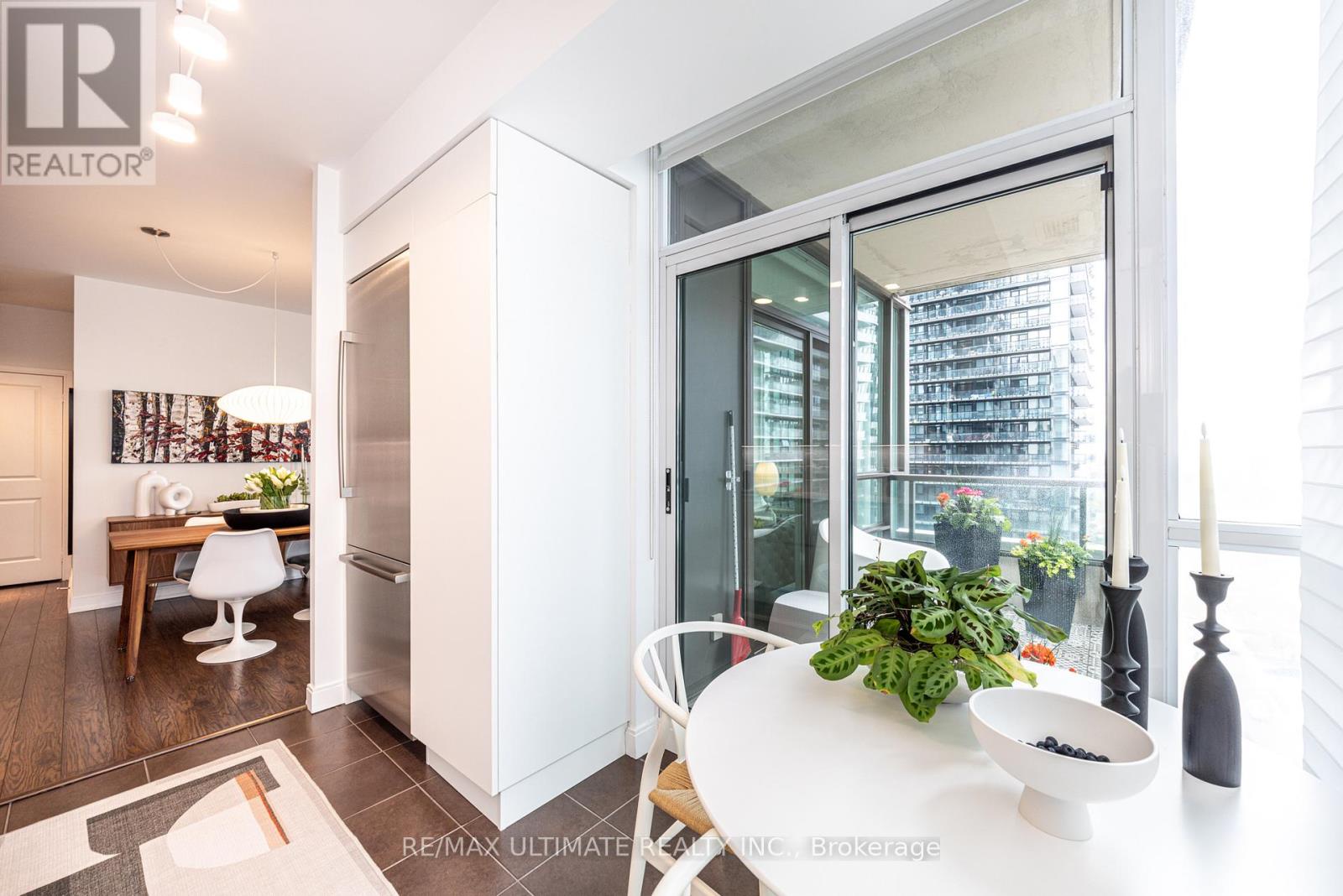 1403 - 88 Broadway Avenue, Toronto (mount Pleasant West), Ontario